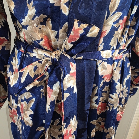 Vintage Christian Dior Floral Satin Robe Kimono Style- Size Large - Picture 6 of 14